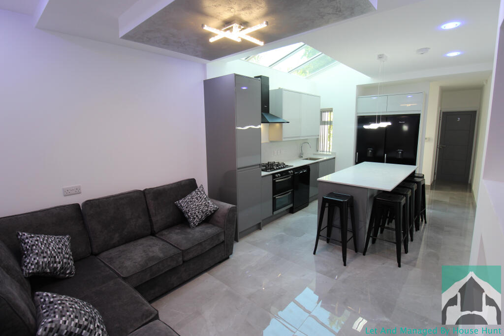 6 bed Detached for rent in Birmingham. From House Hunt - Birmingham