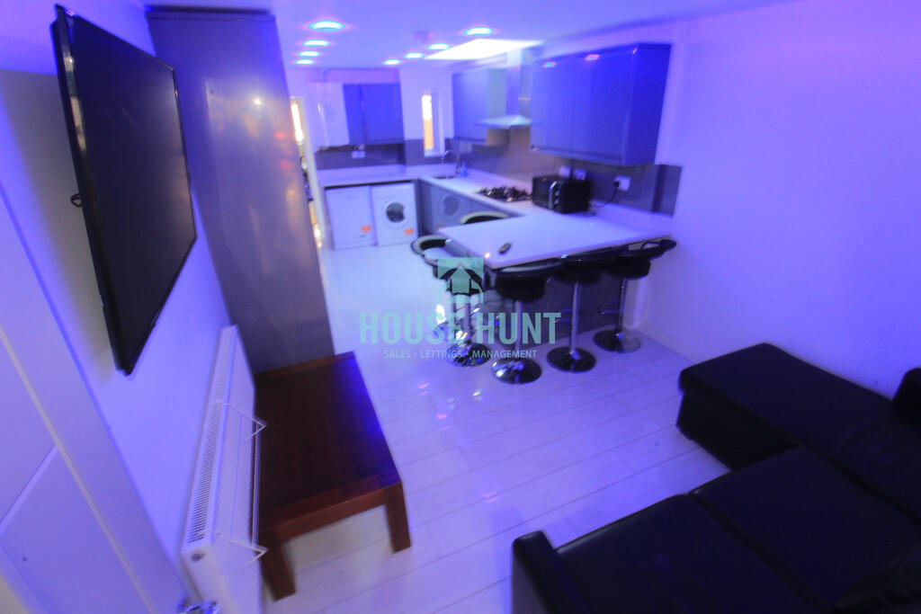 6 bed Detached for rent in Birmingham. From House Hunt - Birmingham