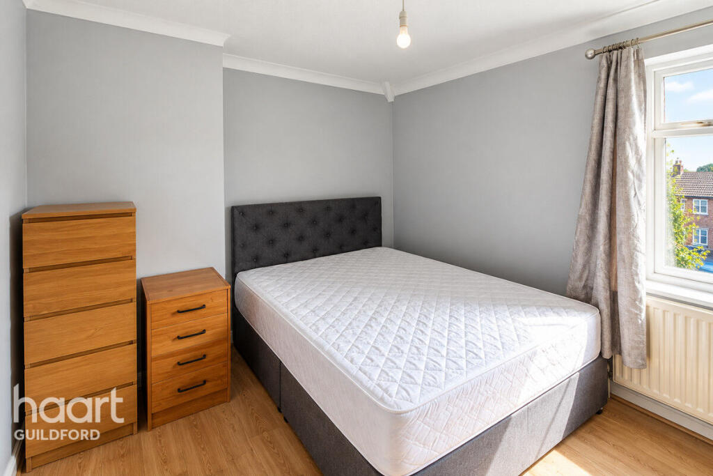 4 bed 1st Floor Flat for rent in Guildford. From haart - Guildford