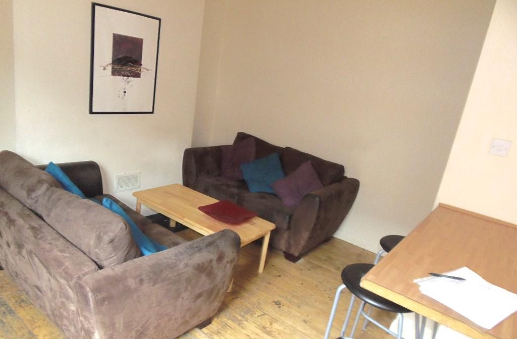 4 bed Mid Terraced House for rent in Manchester. From Manchester Easy Rent - Manchester