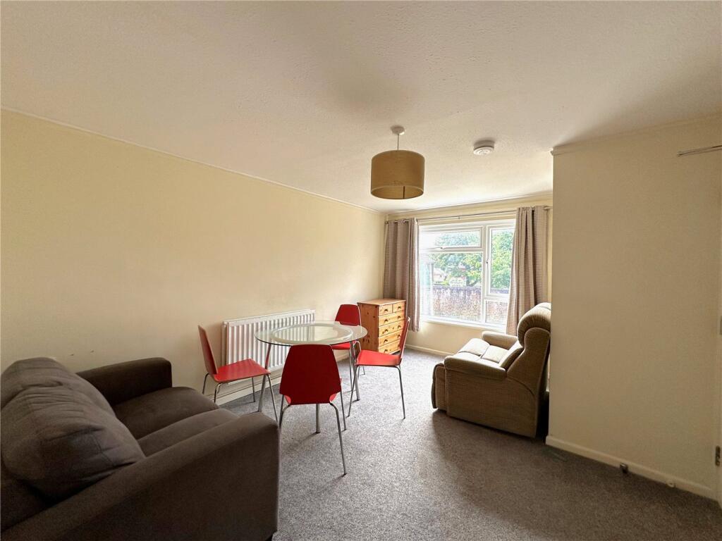4 bed End of Terrace for rent in Farnham. From Winkworth - Farnham