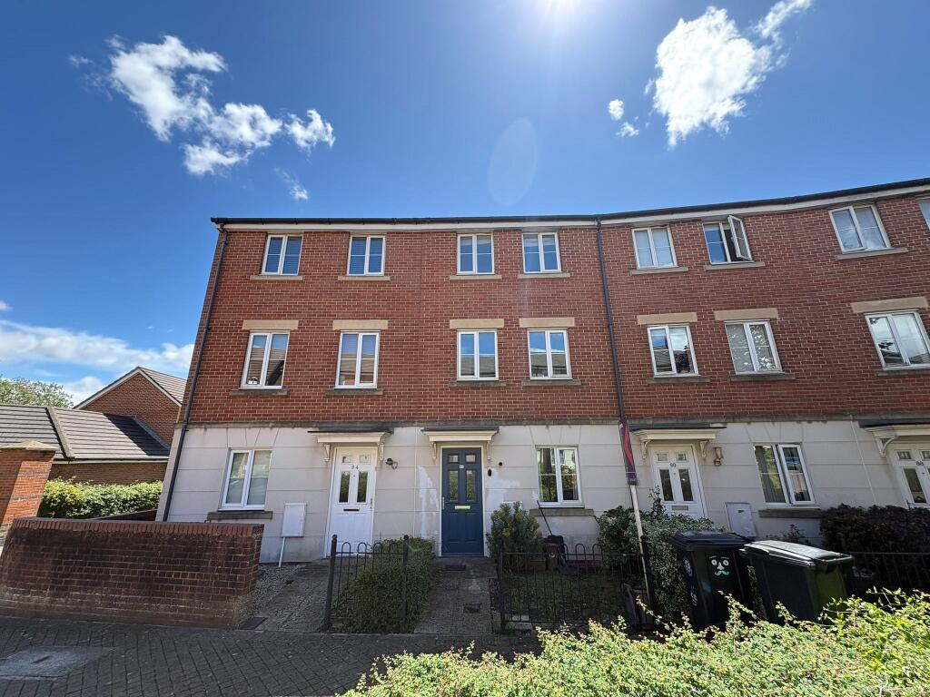 4 bed Mid Terraced House for rent in Filton. From Andrews Letting and Management - Bishopston