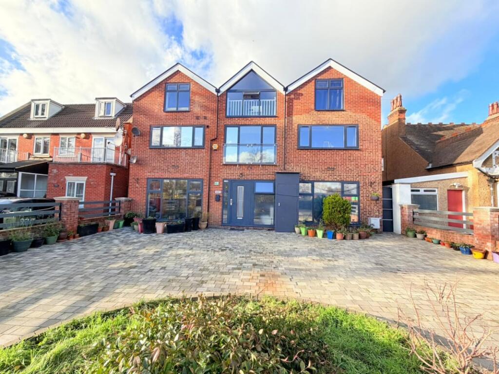 0 bed Studio for rent in Ilford. From Emoov - Chelmsford