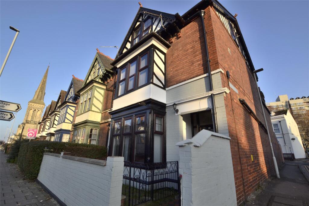 6 bed End of Terrace for rent in Gloucester. From Andrews Letting and Management - Gloucester 6 bed End of Terrace for rent in Gloucester. From Andrews Letting and Management - Gloucester