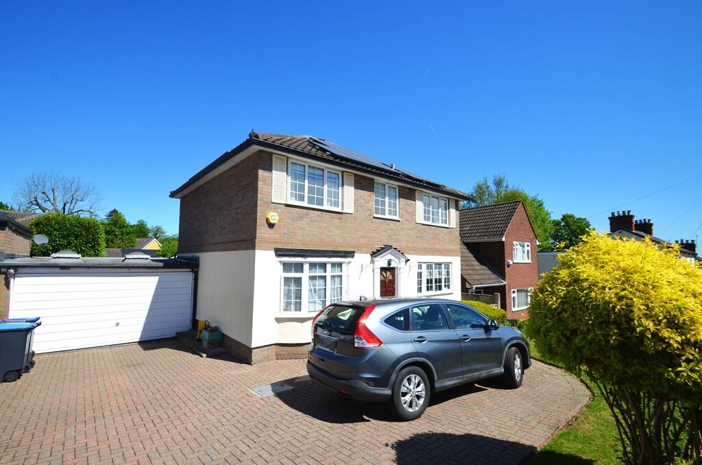 1 bed House (unspecified) for rent in Egham. From S J Smith Estate Agents - Ashford