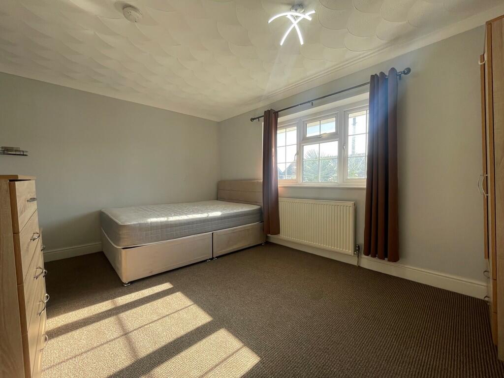 1 bed House Share for rent in Stanwell. From S J Smith Estate Agents - Ashford 1 bed House Share for rent in Stanwell. From S J Smith Estate Agents - Ashford