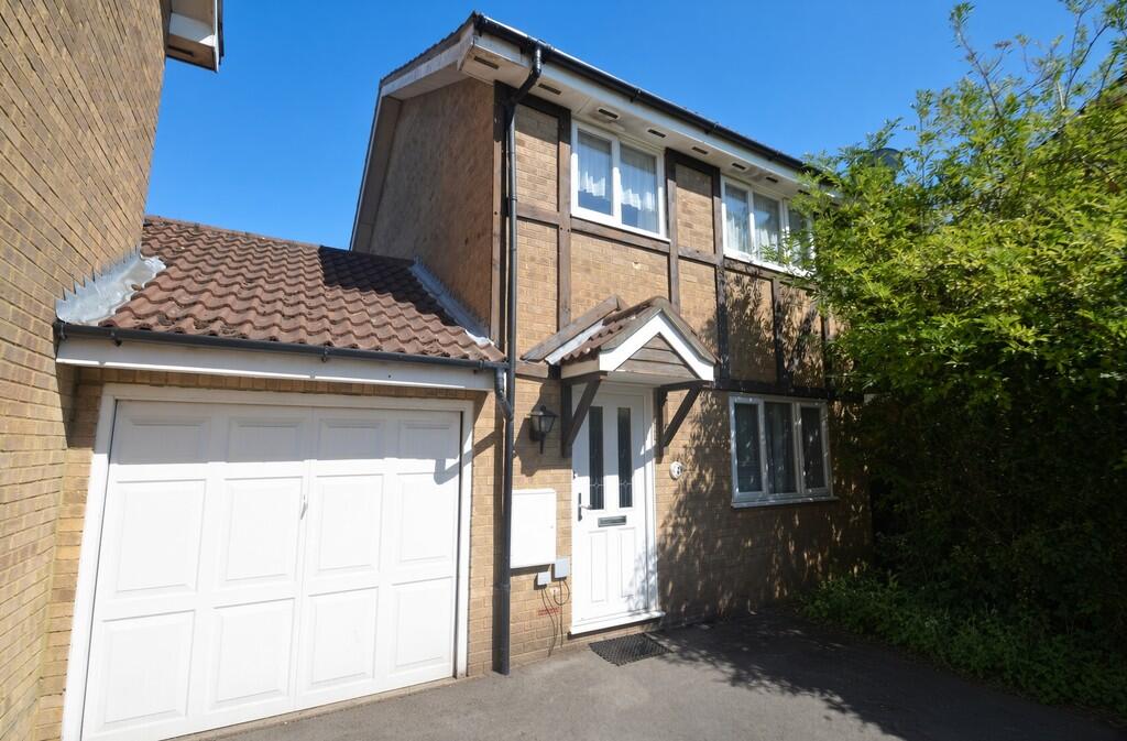 5 bed Detached for rent in Egham. From S J Smith Estate Agents - Ashford