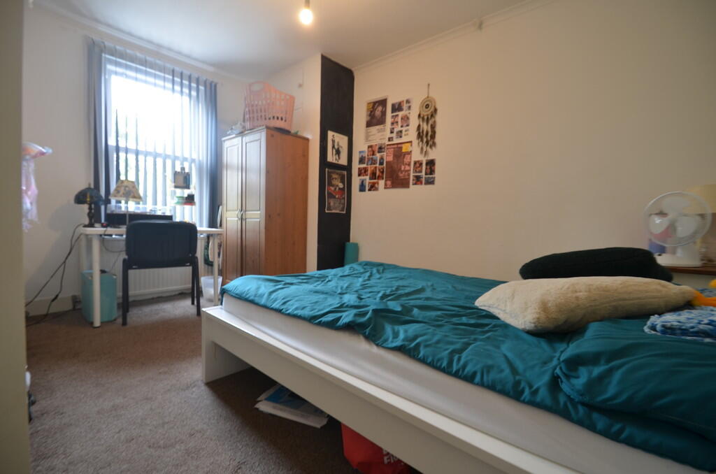 0 bed House Share for rent in Egham. From S J Smith Estate Agents - Ashford