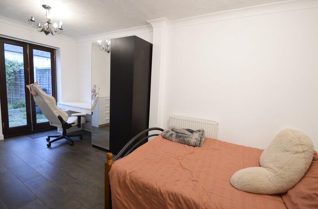 0 bed House Share for rent in Egham. From S J Smith Estate Agents - Ashford