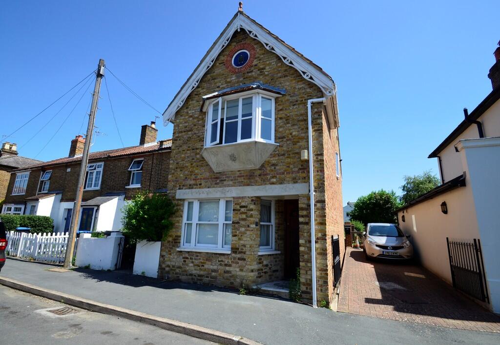 5 bed End of Terrace for rent in Egham. From S J Smith Estate Agents - Ashford