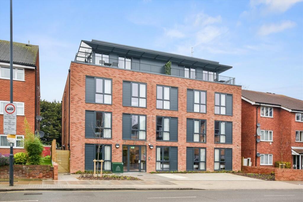 0 bed 1st Floor Flat for rent in Harrow. From Colin Dean