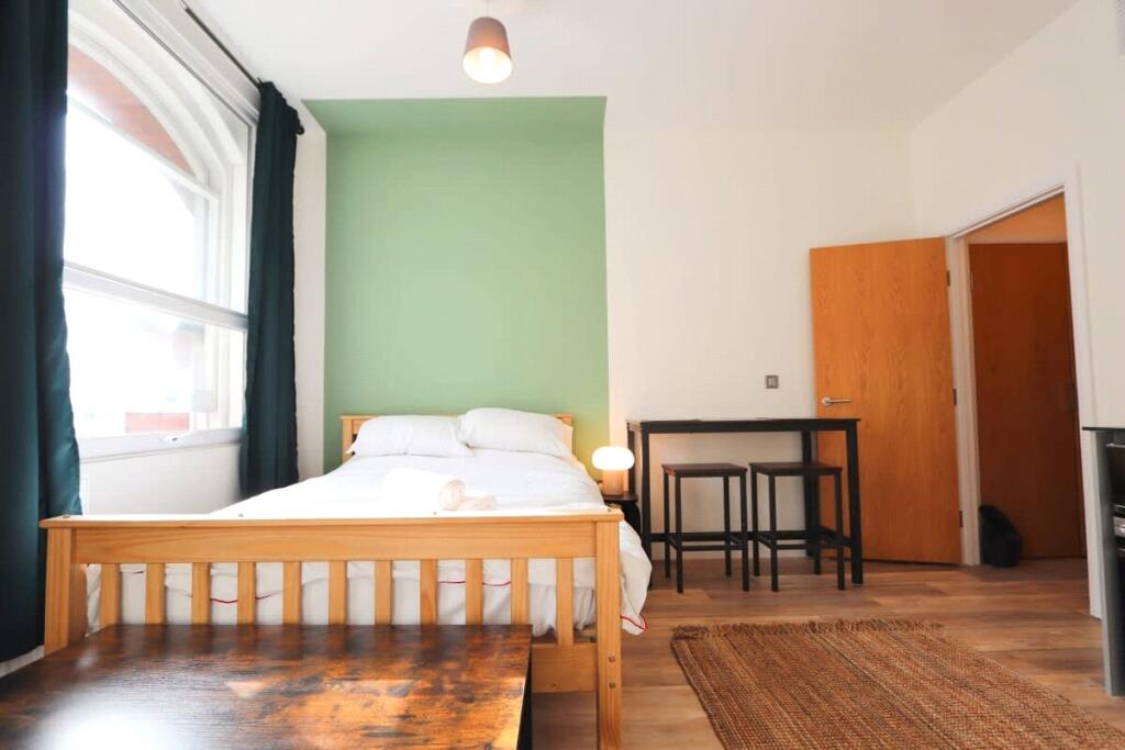 0 bed Studio for rent in Bristol. From Digs - Bristol