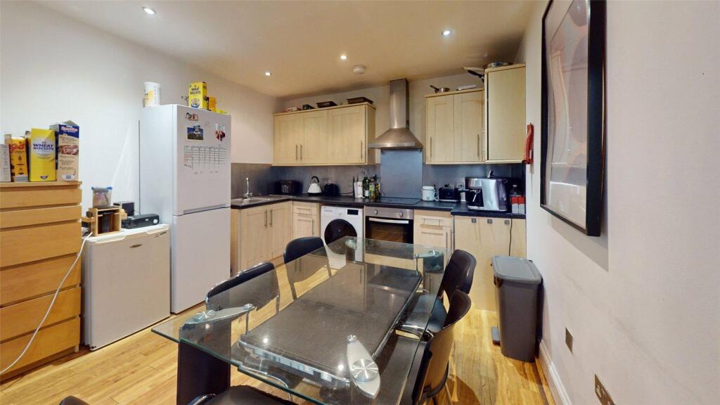 6 bed Apartment for rent in Bristol. From Digs - Bristol