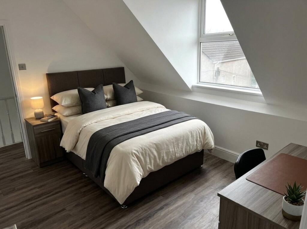10 bed Semi Detached for rent in Bristol. From Digs - Bristol