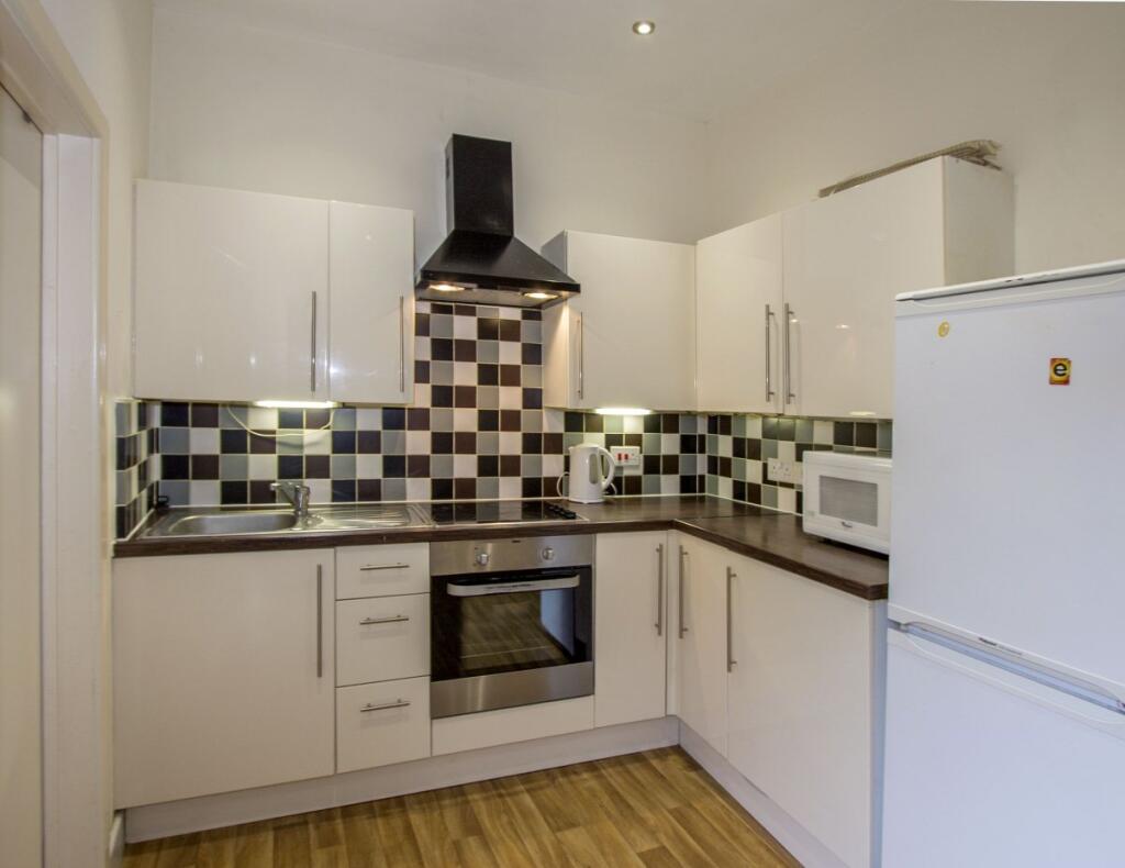 3 bed 1st Floor Flat for rent in Bournemouth. From Homes & Steeple - Bournemouth