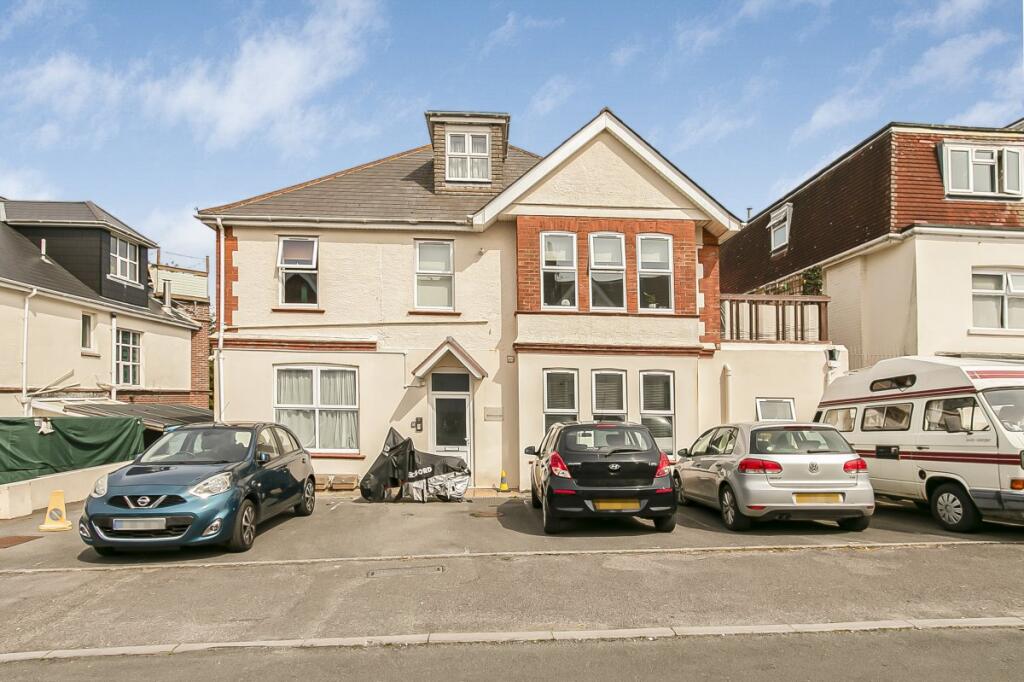 2 bed 1st Floor Flat for rent in Bournemouth. From Homes & Steeple - Bournemouth 2 bed 1st Floor Flat for rent in Bournemouth. From Homes & Steeple - Bournemouth