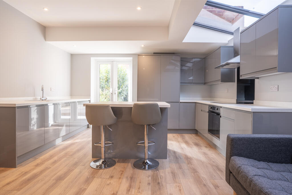 5 bed Mid Terraced House for rent in Southampton. From Tenant Direct - Southampton 5 bed Mid Terraced House for rent in Southampton. From Tenant Direct - Southampton