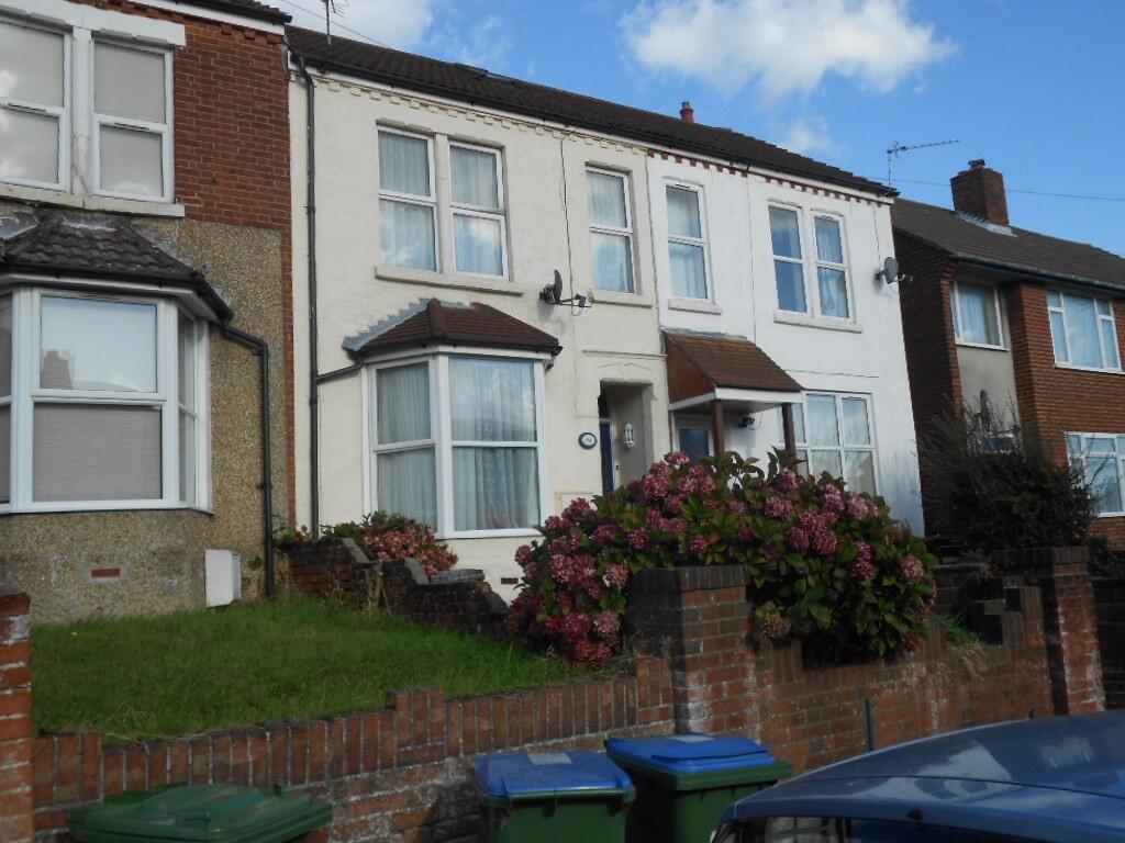 4 bed Mid Terraced House for rent in Southampton. From Tenant Direct - Southampton