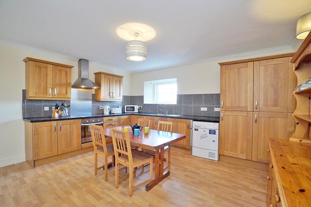 4 bed 1st Floor Flat for rent in Aberdeen. From Aberdeen Property Leasing - Aberdeen 4 bed 1st Floor Flat for rent in Aberdeen. From Aberdeen Property Leasing - Aberdeen