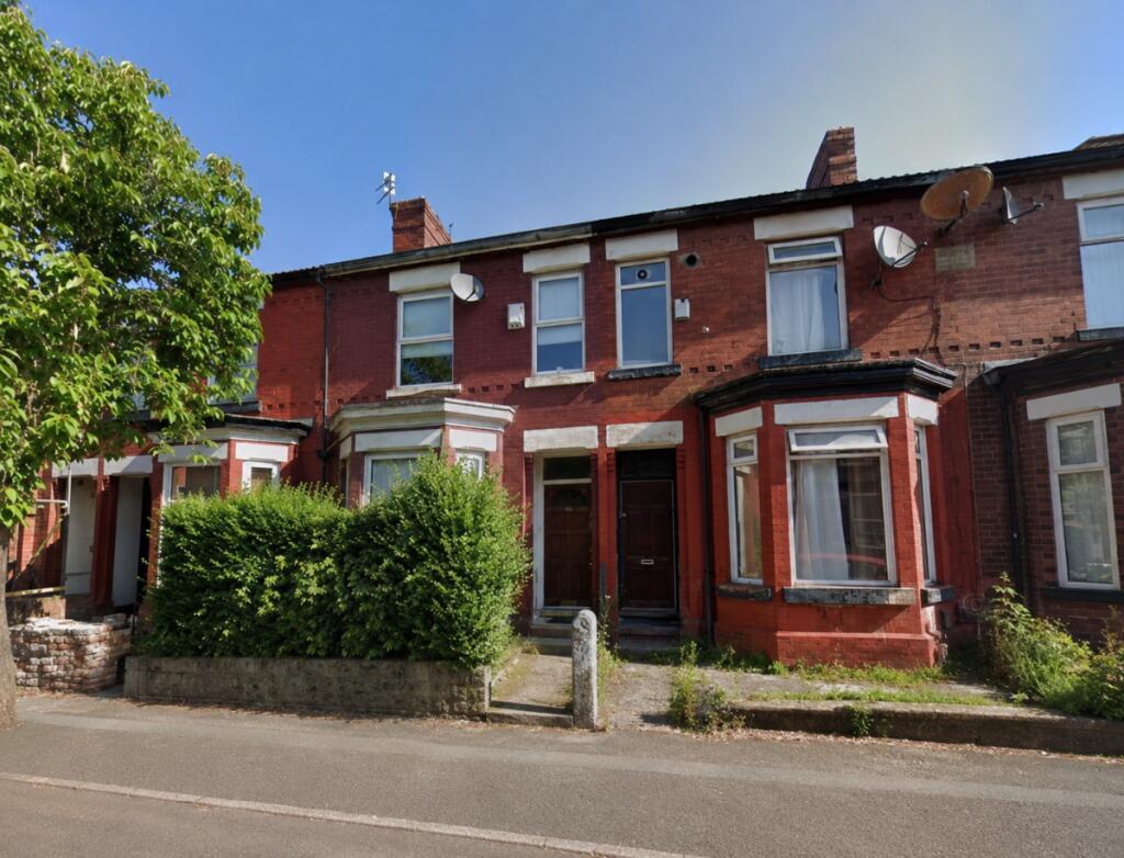 5 bed Mid Terraced House for rent in Manchester. From Lancashire Properties - Manchester