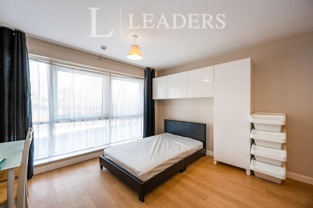 0 bed Studio for rent in Portsmouth. From Leaders Waterside Properties Sales - Gunwharf Quays