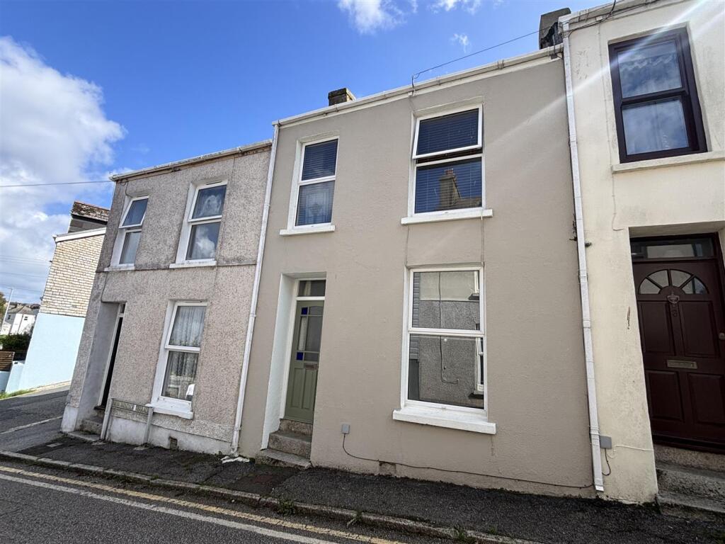 2 bed Mid Terraced House for rent in Falmouth. From Laskowski & Co - Falmouth 2 bed Mid Terraced House for rent in Falmouth. From Laskowski & Co - Falmouth