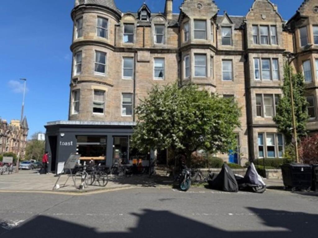 5 bed 1st Floor Flat for rent in Edinburgh. From Murray & Currie - Edinburgh
