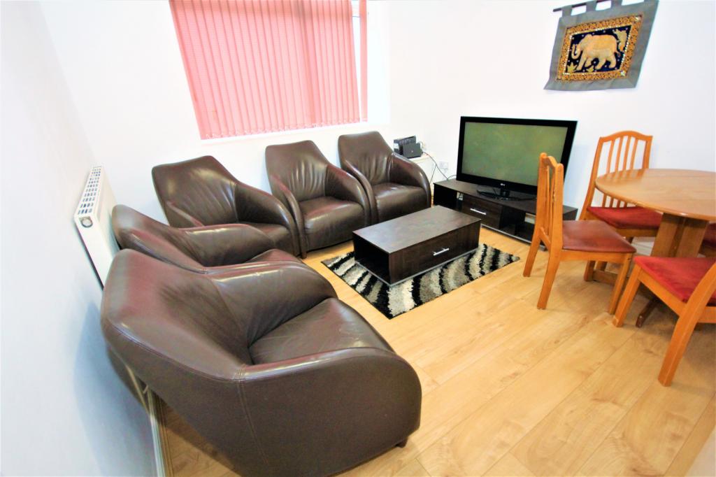 4 bed Mid Terraced House for rent in Preston. From Kingswood Properties City Center