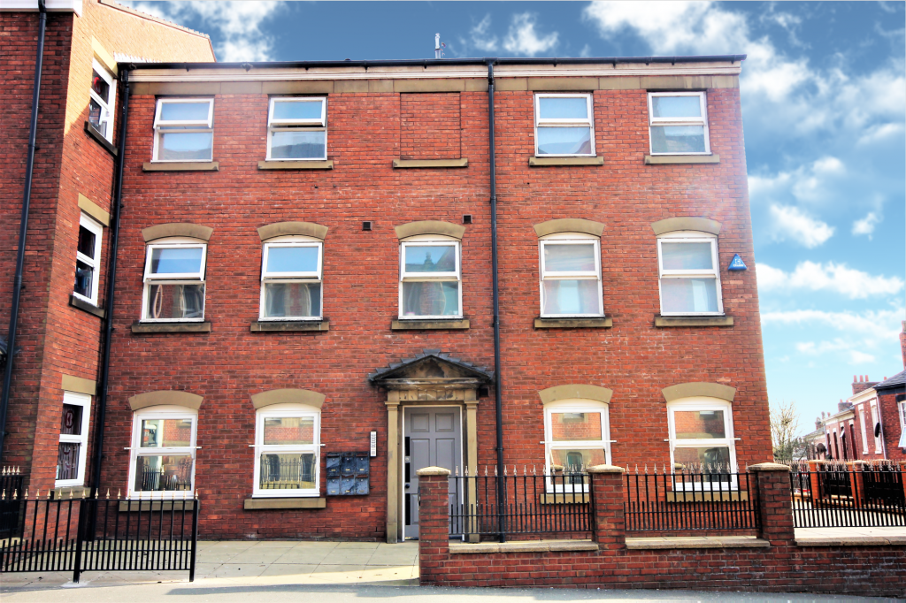 1 bed 1st Floor Flat for rent in Preston. From Kingswood Properties City Center