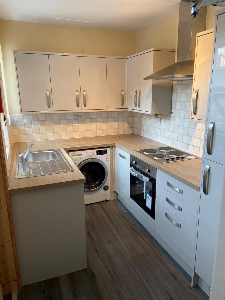 6 bed Mid Terraced House for rent in Newcastle upon Tyne. From Easiliving - Jesmond