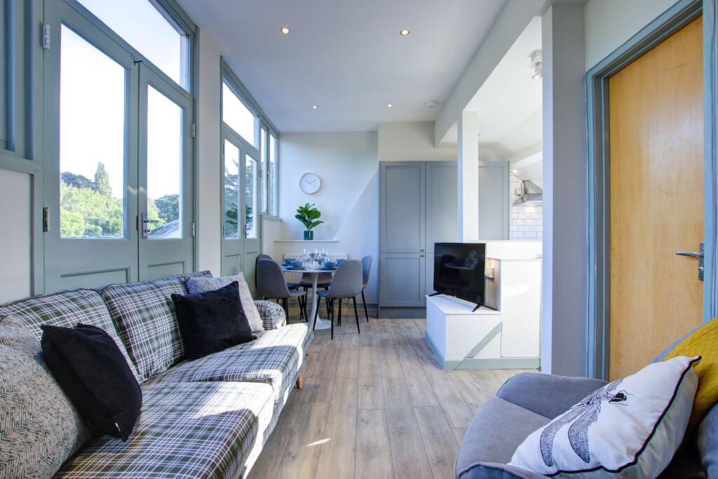 5 bed 1st Floor Flat for rent in Newcastle upon Tyne. From Easiliving - Jesmond