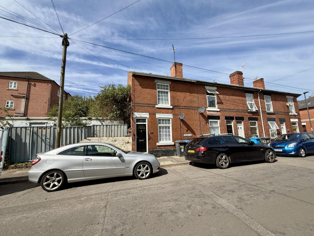 4 bed End of Terrace for rent in Mackworth. From Property Options Sales & Lettings - Derby