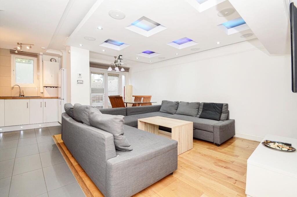 4 bed Annexe for rent in London. From Hunters - Shoreditch 4 bed Annexe for rent in London. From Hunters - Shoreditch