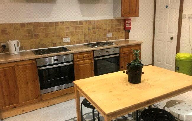 1 bed House Share for rent in Huddersfield. From Whitegates - Huddersfield