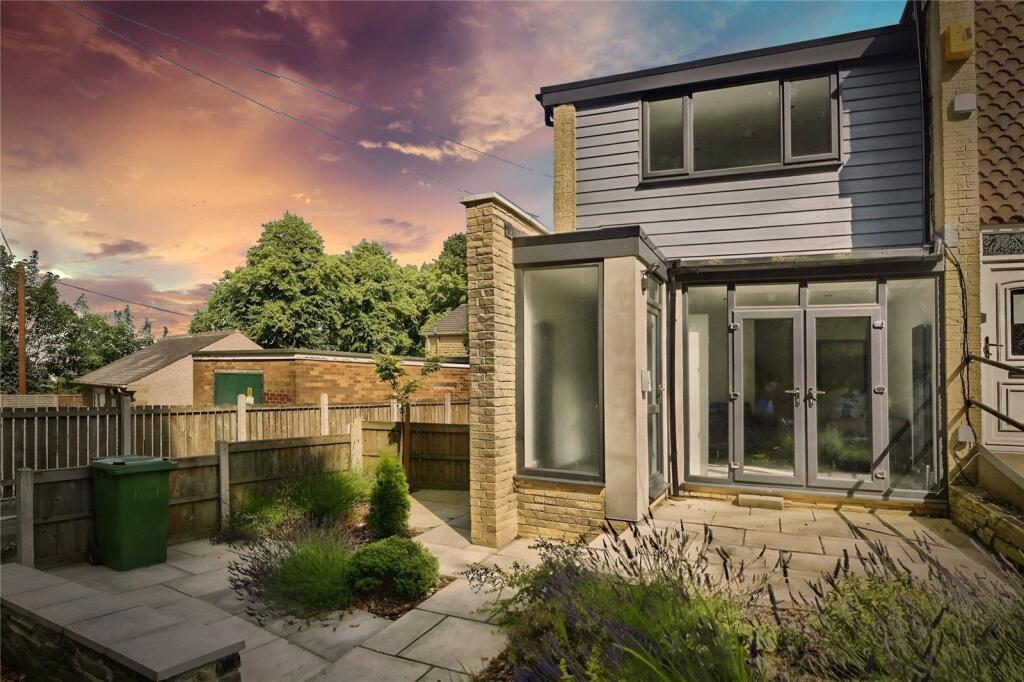 1 bed House Share for rent in Huddersfield. From Whitegates - Huddersfield