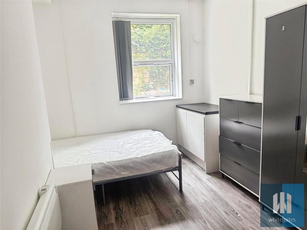 1 bed House Share for rent in Huddersfield. From Whitegates - Huddersfield