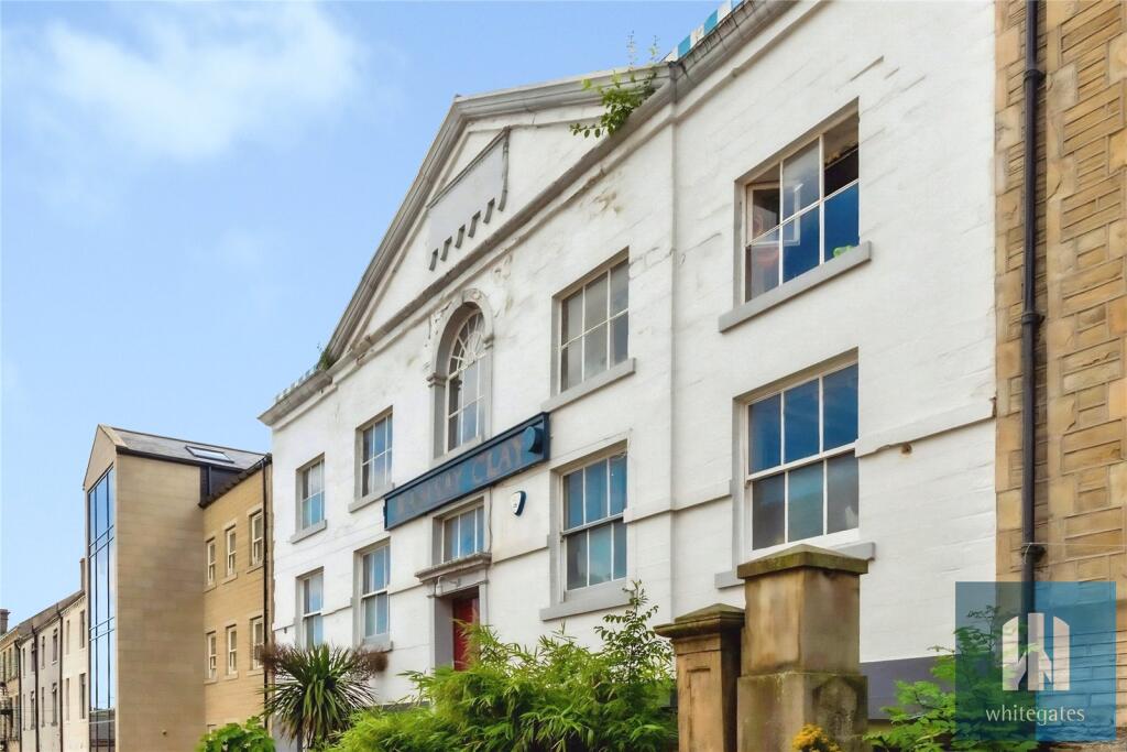 1 bed Penthouse for rent in Huddersfield. From Whitegates - Huddersfield