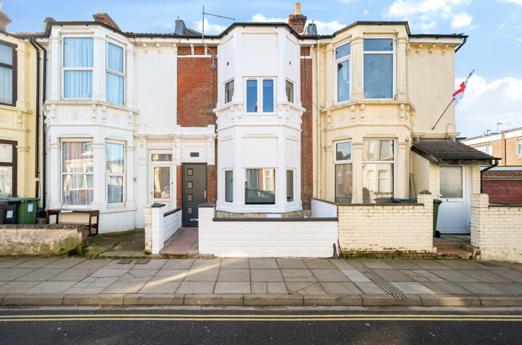 1 bed Mid Terraced House for rent in Portsmouth. From Beals - North End