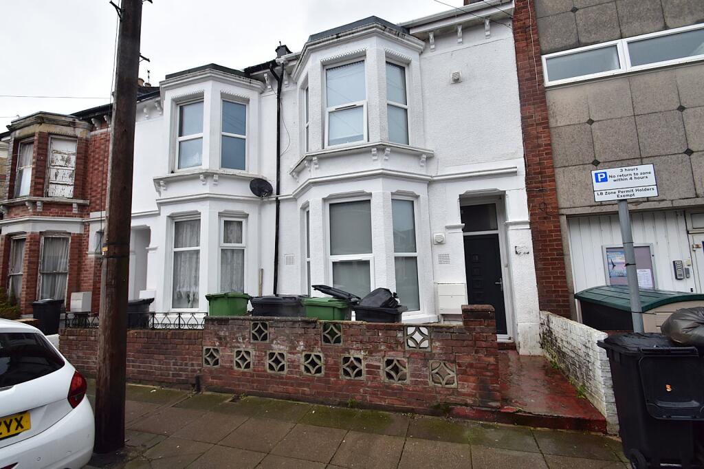 8 bed Mid Terraced House for rent in Portsmouth. From Beals - Southsea