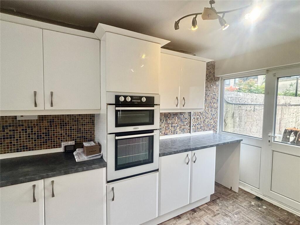 4 bed End of Terrace for rent in Southstoke. From Roman City Property Management Ltd - Bath
