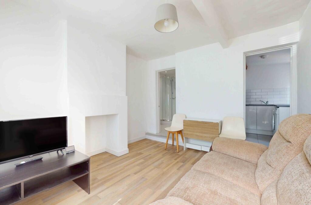 1 bed Apartment for rent in Upper Swainswick. From Roman City Property Management Ltd - Bath