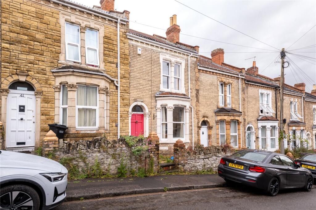 4 bed Mid Terraced House for rent in Kelston. From Roman City Property Management Ltd - Bath
