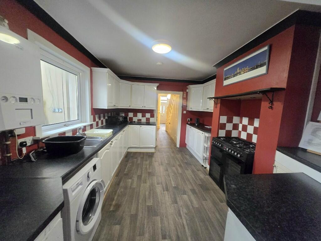 4 bed Mid Terraced House for rent in Plymouth. From Student Life - Plymouth