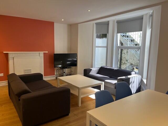 6 bed Mid Terraced House for rent in Plymouth. From Student Life - Plymouth