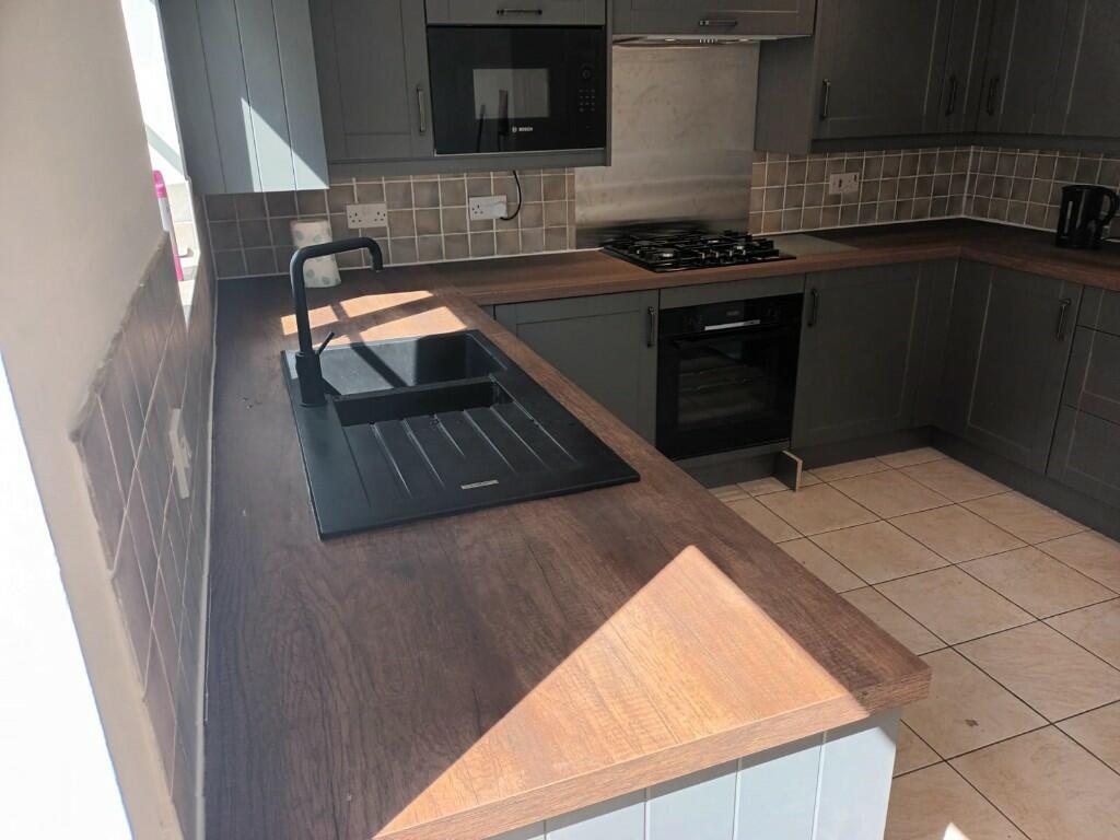 4 bed Mid Terraced House for rent in Plymouth. From Student Life - Plymouth 4 bed Mid Terraced House for rent in Plymouth. From Student Life - Plymouth