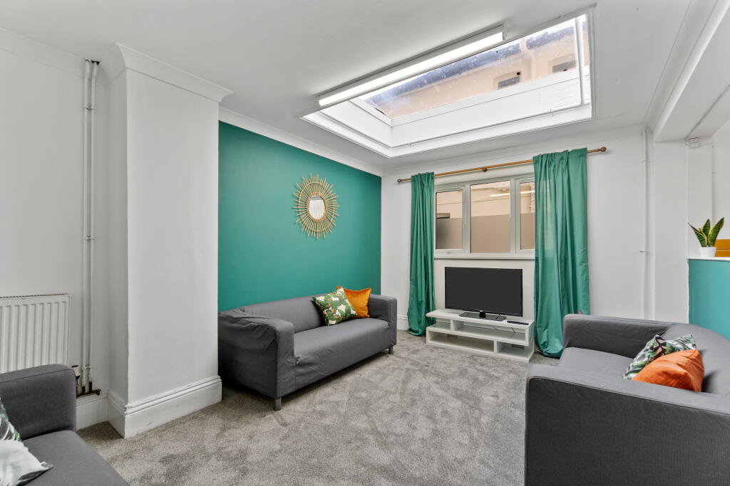 6 bed Annexe for rent in Plymouth. From Student Life - Plymouth