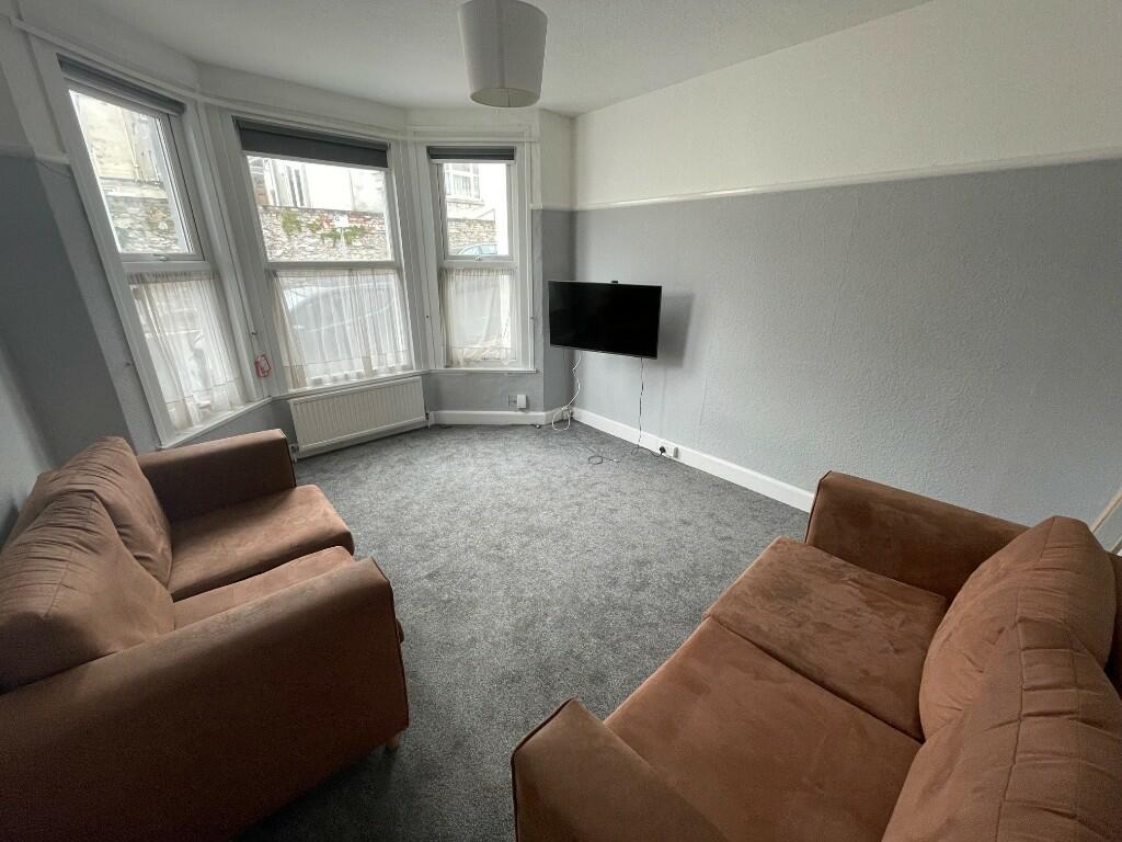 5 bed House Share for rent in Plymouth. From Student Life - Plymouth