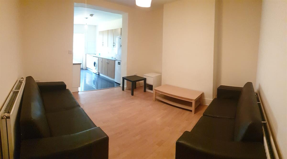 6 bed Semi Detached for rent in Manchester. From Buraq Estates