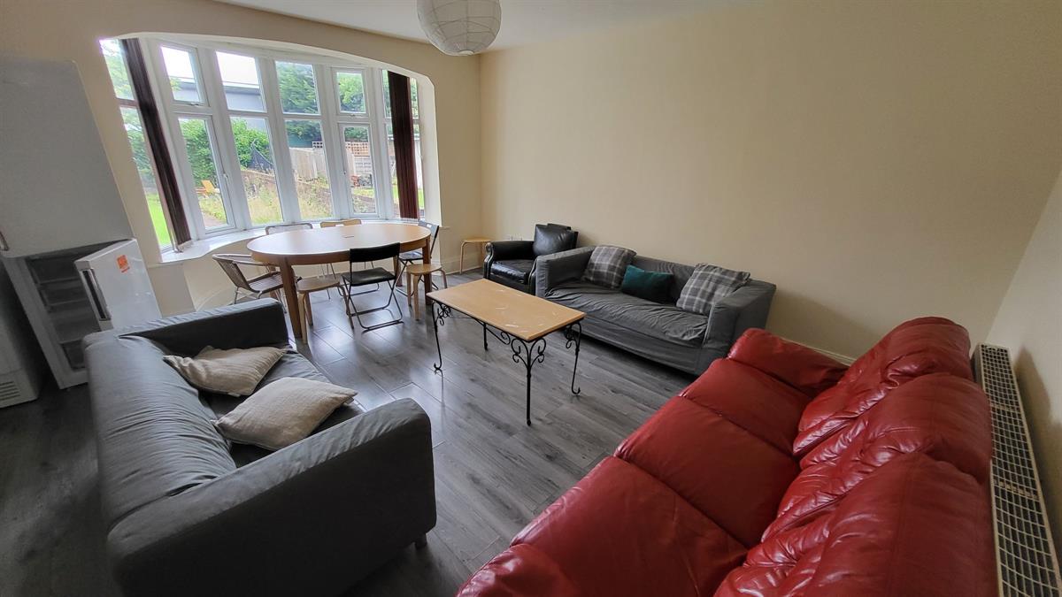 7 bed Semi Detached for rent in Fallowfield. From Buraq Estates 7 bed Semi Detached for rent in Fallowfield. From Buraq Estates