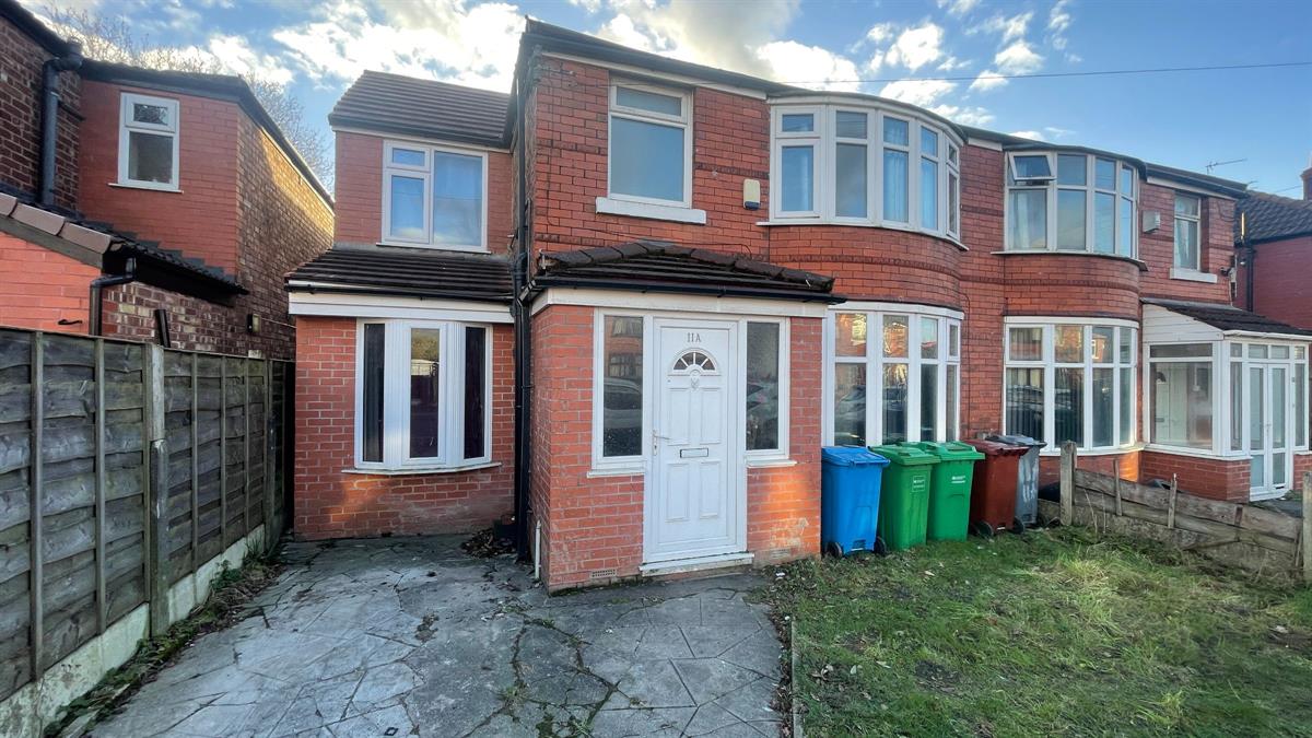 5 bed Semi Detached for rent in Manchester. From Buraq Estates